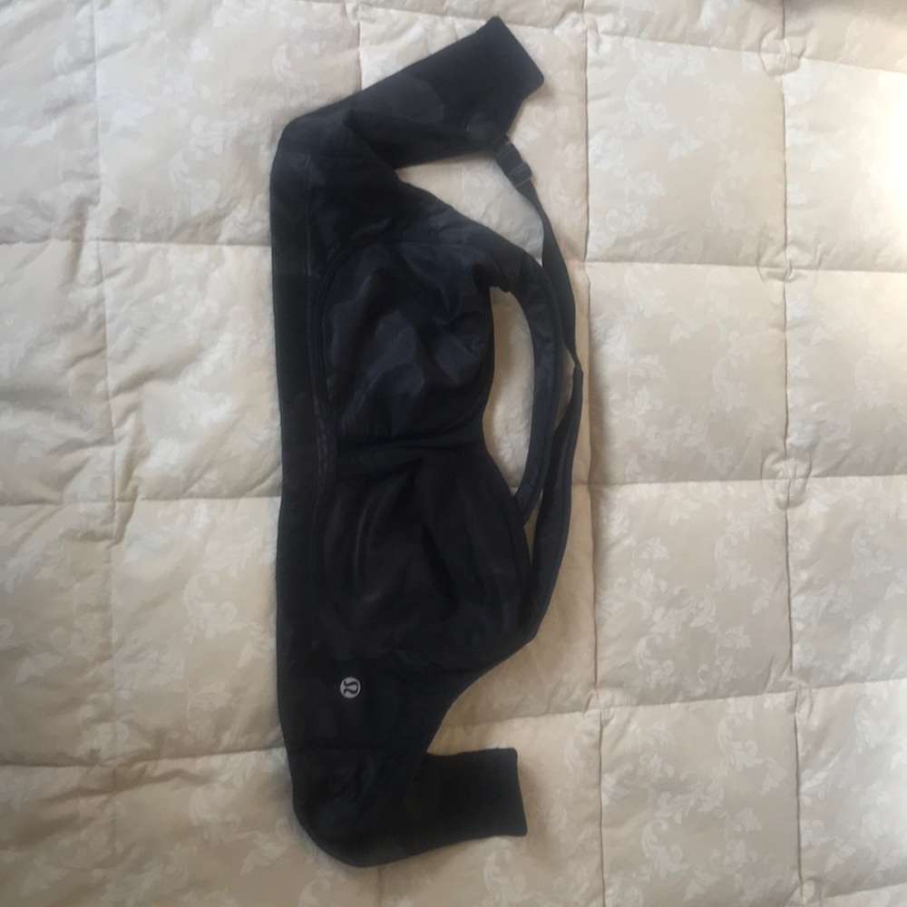 Lululemon TaTa Tammer black with floral print